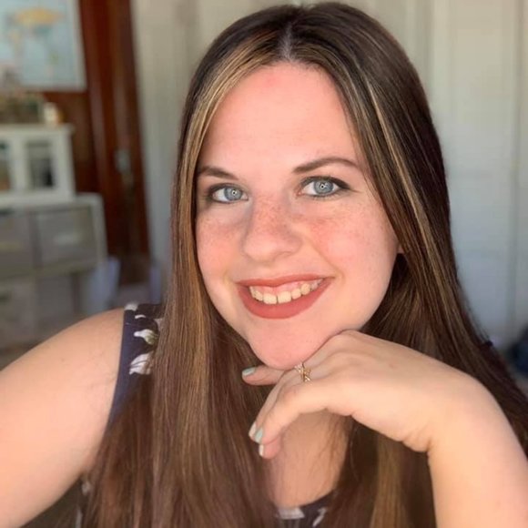 Meet your Posher, Julia (Posh Ambassador) - Picture 2 of 16